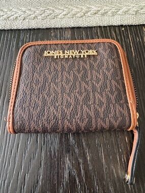 Jones New York Two-Tone Brown and Cream Compact Wallet